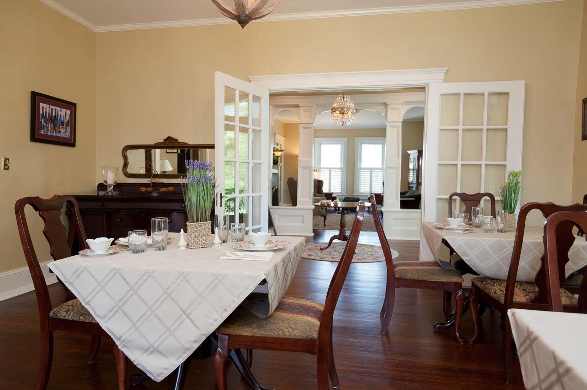 Steeles Tavern Manor Bed & Breakfast Raphine Εξωτερικό φωτογραφία